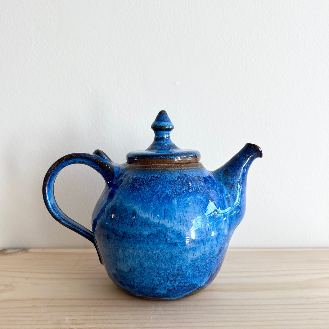 Teapot-Laurel